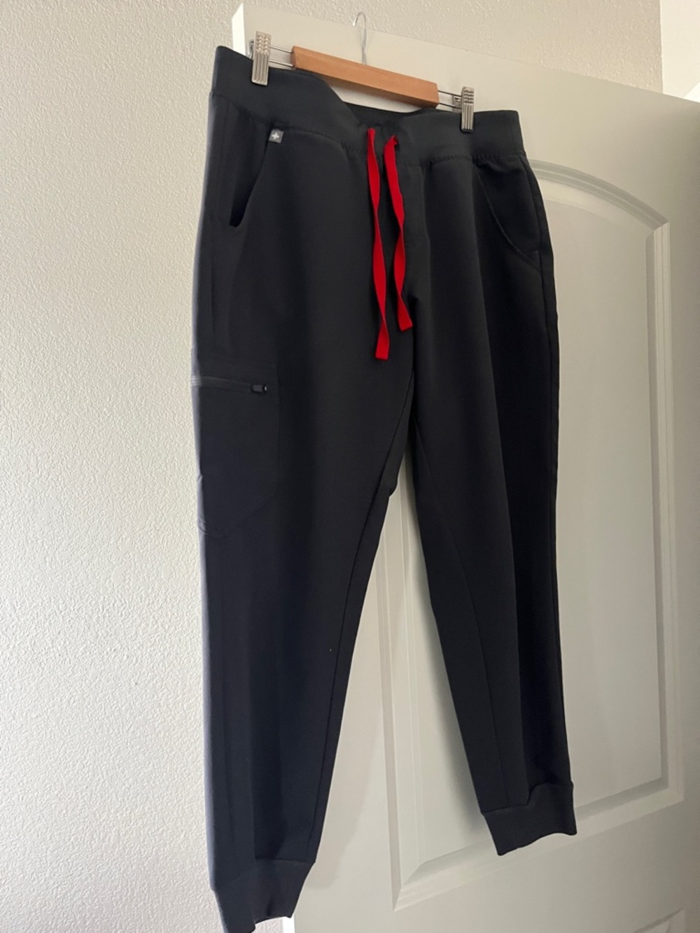 Women’s Charcoal Zamora Jogger scrub with Red Drawstring